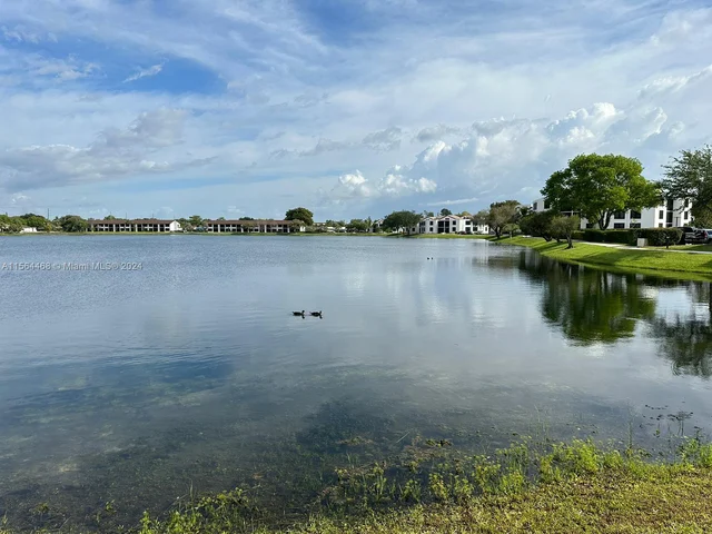 210 Lake Pointe Dr # 105, Oakland Park FL 33309
