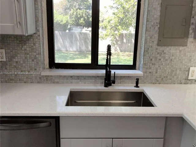 251 NW 45 ST, Miami FL 33127