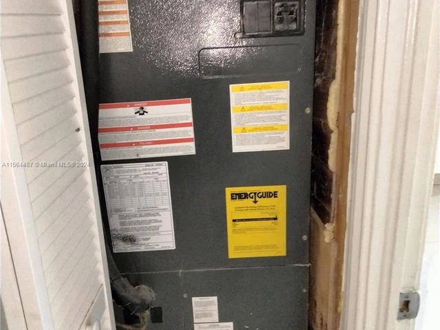 251 NW 45 ST, Miami FL 33127