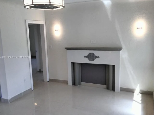 251 NW 45 ST, Miami FL 33127