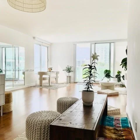 1000 West Ave # 324, Miami Beach FL 33139