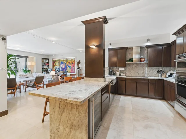 201 Crandon Blvd # 223, Key Biscayne FL 33149