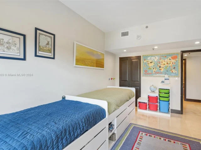 201 Crandon Blvd # 223, Key Biscayne FL 33149