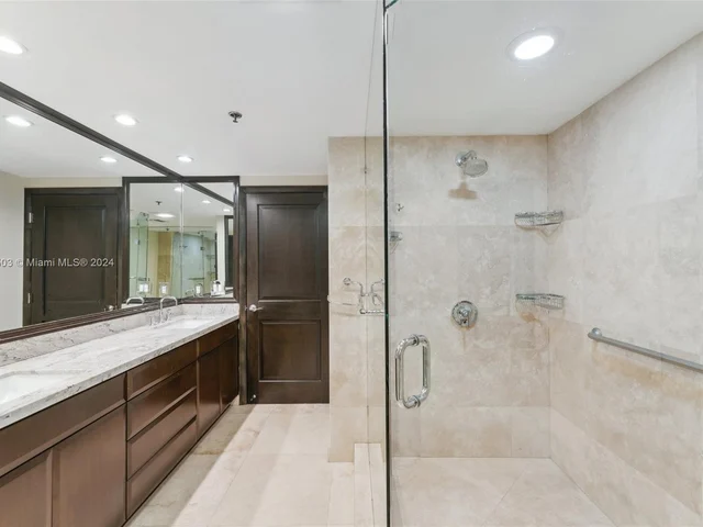 201 Crandon Blvd # 223, Key Biscayne FL 33149