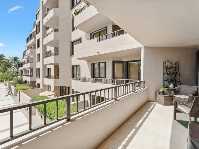 201 Crandon Blvd # 223, Key Biscayne FL 33149