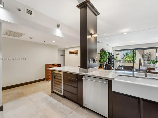 201 Crandon Blvd # 223, Key Biscayne FL 33149