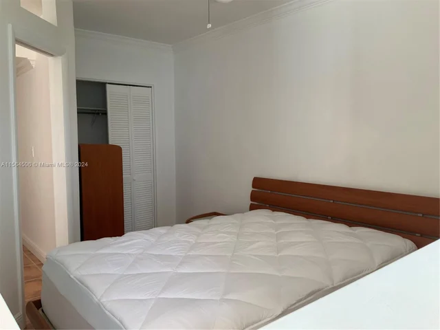 999 Brickell Bay Dr # 1709, Miami FL 33131