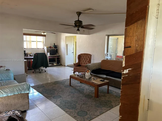 4150 NW 32nd Ter, Lauderdale Lakes FL 33309