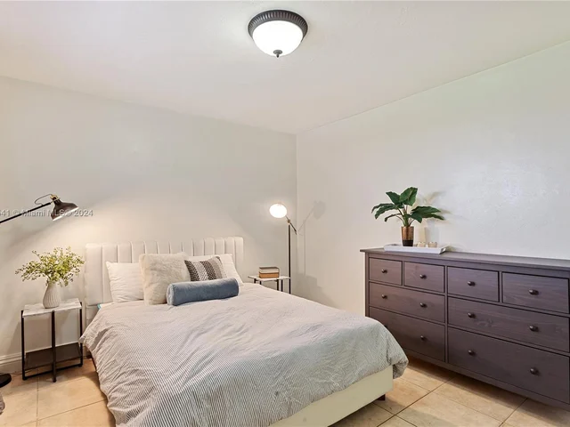 3059 Day Ave # 1, Miami FL 33133