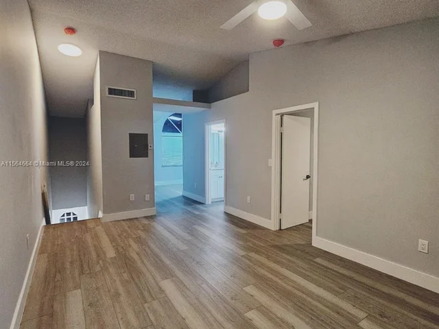 10823 NW 3rd Ct, Pembroke Pines FL 33026