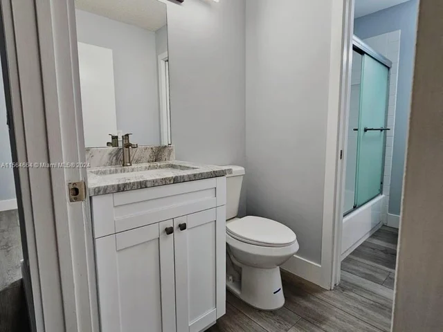 10823 NW 3rd Ct, Pembroke Pines FL 33026