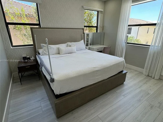 3570 W 88th Ter # 3570, Hialeah FL 33018