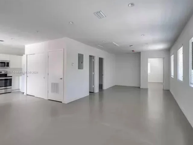 450 NE 62nd St # 4, Miami FL 33138