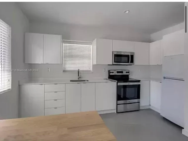 450 NE 62nd St # 4, Miami FL 33138