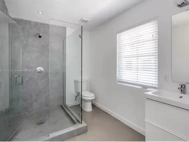 450 NE 62nd St # 4, Miami FL 33138