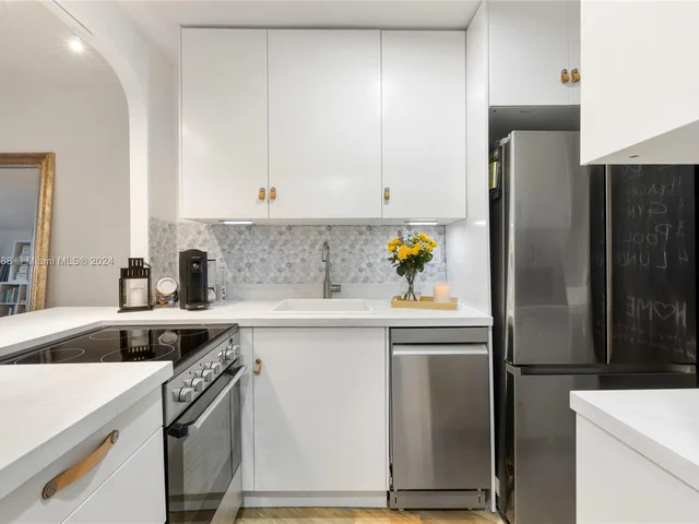 2899 Collins Ave # 1638, Miami Beach FL 33140