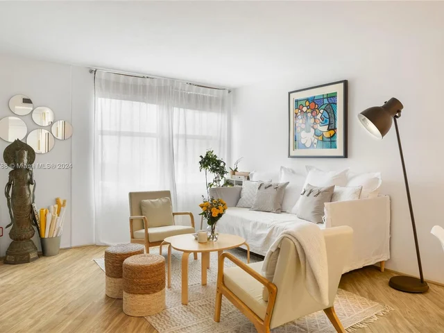 2899 Collins Ave # 1638, Miami Beach FL 33140