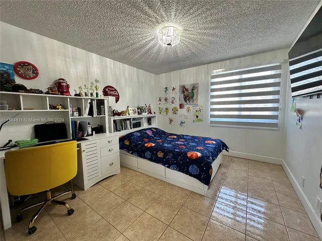 17324 NW 63rd Ave, Hialeah FL 33015