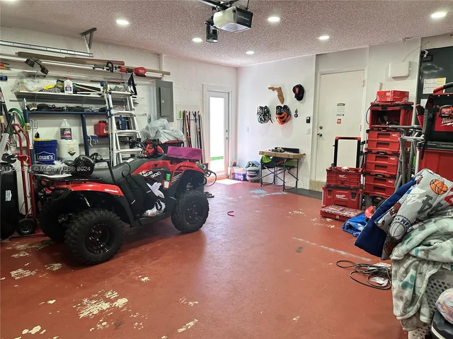 17324 NW 63rd Ave, Hialeah FL 33015