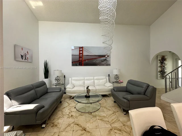 17324 NW 63rd Ave, Hialeah FL 33015