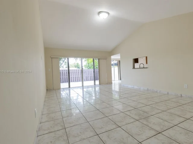 11701 SW 122nd Ct # 11701, Miami FL 33186