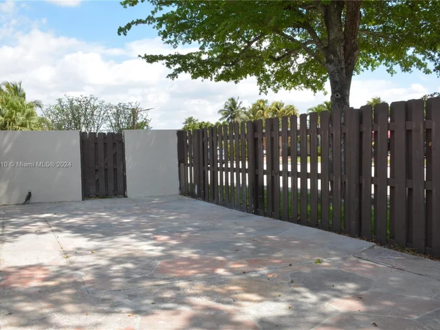 11701 SW 122nd Ct # 11701, Miami FL 33186