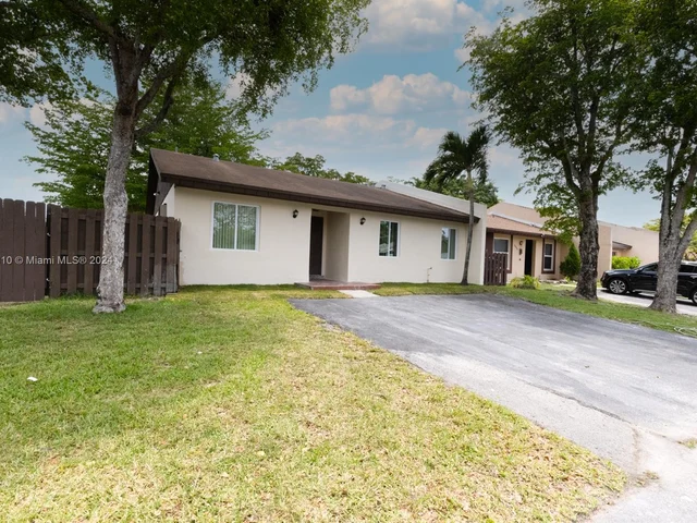 11701 SW 122nd Ct # 11701, Miami FL 33186