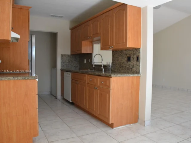 11701 SW 122nd Ct # 11701, Miami FL 33186