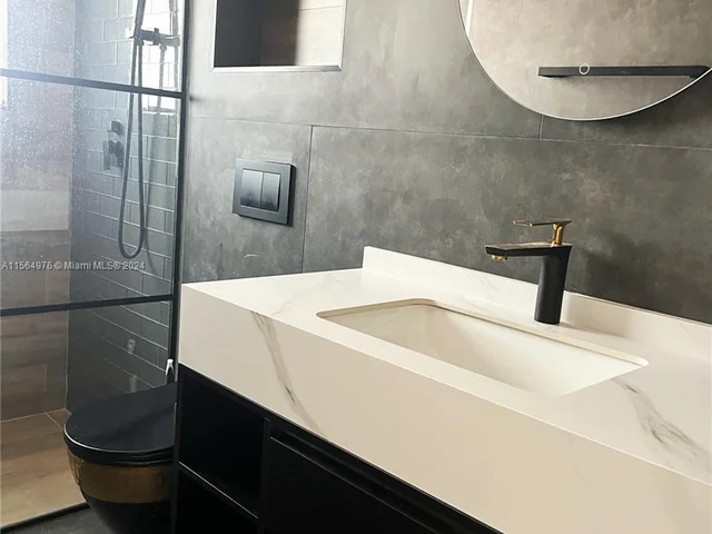 4016 Grant St, Hollywood FL 33021