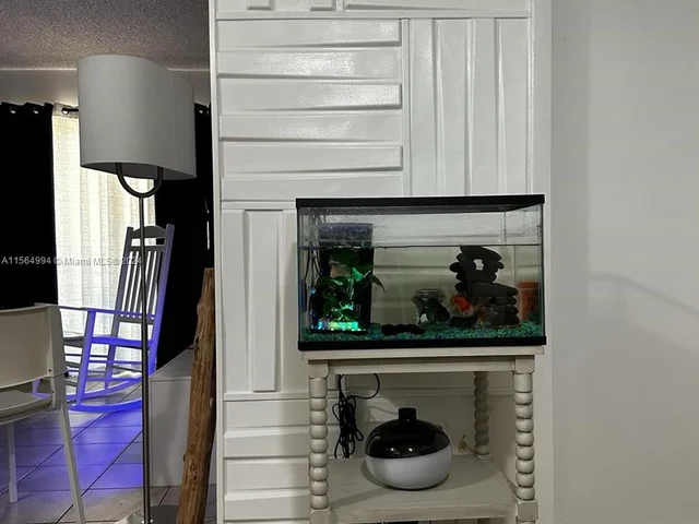 7220 NW 179th St # 111, Hialeah FL 33015