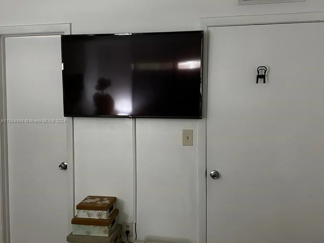 7220 NW 179th St # 111, Hialeah FL 33015