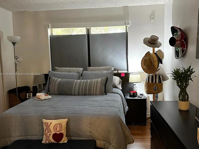 7220 NW 179th St # 111, Hialeah FL 33015