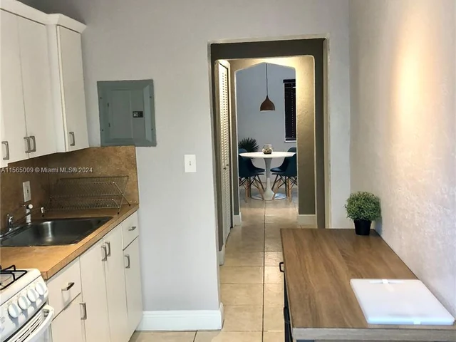 6831 Abbott Ave # 2, Miami Beach FL 33141