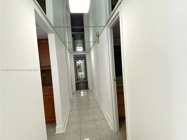 800 Parkview Dr # 814, Hallandale Beach FL 33009