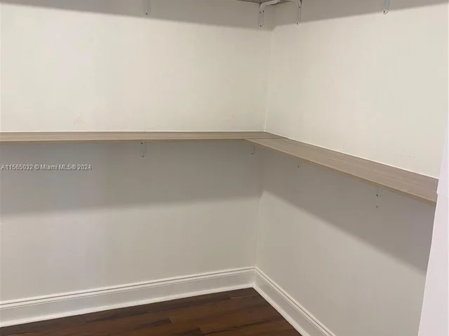 800 Parkview Dr # 814, Hallandale Beach FL 33009