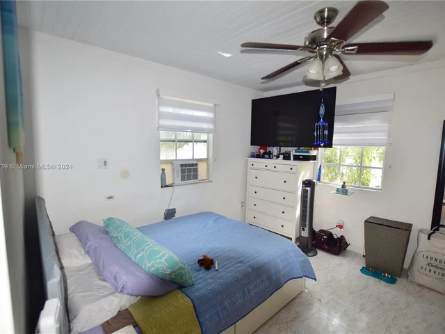 1111 SW 11th St # 1111, Miami FL 33130