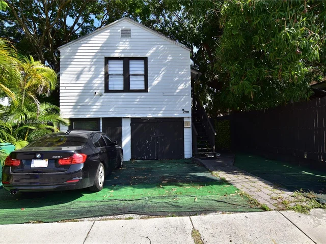 1111 SW 11th St # 1111, Miami FL 33130