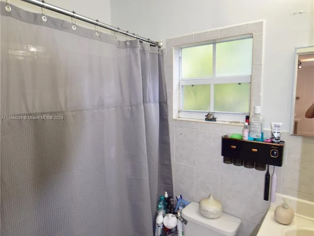 1111 SW 11th St # 1111, Miami FL 33130