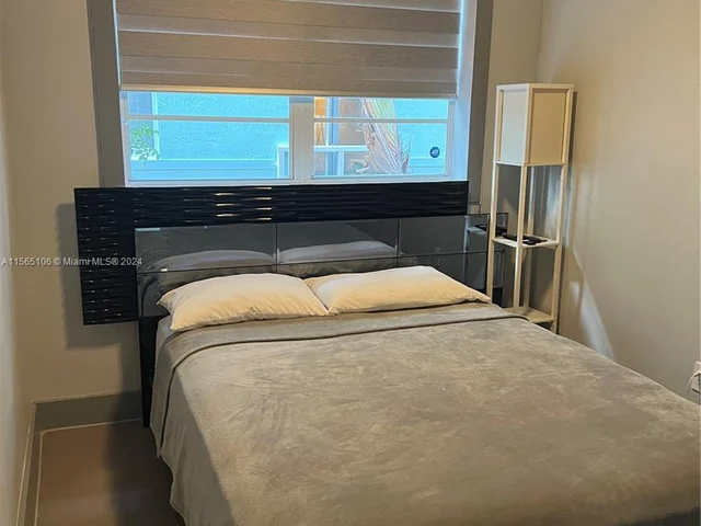 6881 Bay Dr # 9, Miami Beach FL 33141