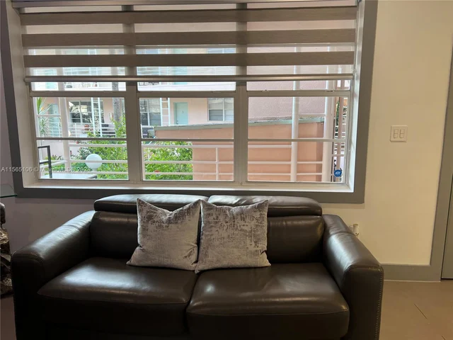 6881 Bay Dr # 9, Miami Beach FL 33141