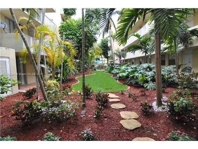 1801 S Treasure Dr # 323, North Bay Village FL 33141