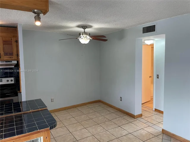 1801 S Treasure Dr # 323, North Bay Village FL 33141