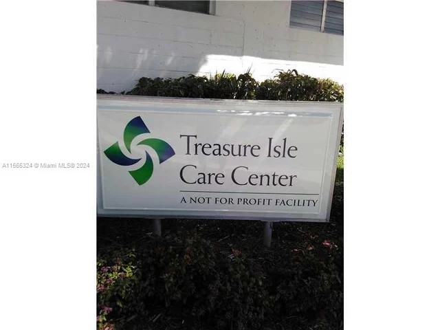 1801 S Treasure Dr # 323, North Bay Village FL 33141