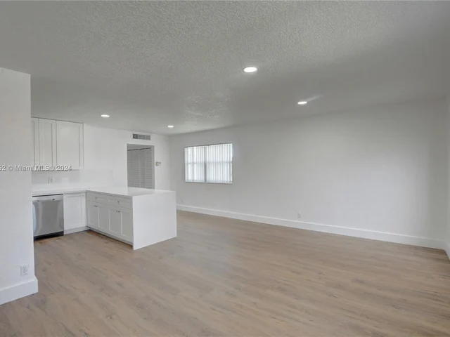 411 Flanders I, Delray Beach FL 33484