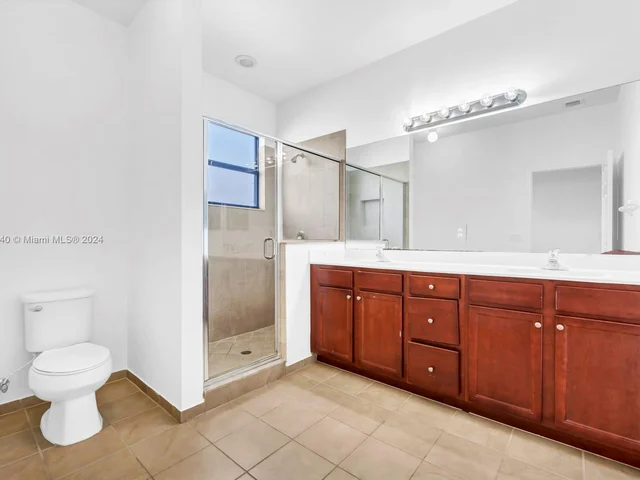 300 SE 37th Ter, Homestead FL 33033