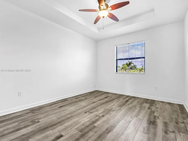 300 SE 37th Ter, Homestead FL 33033