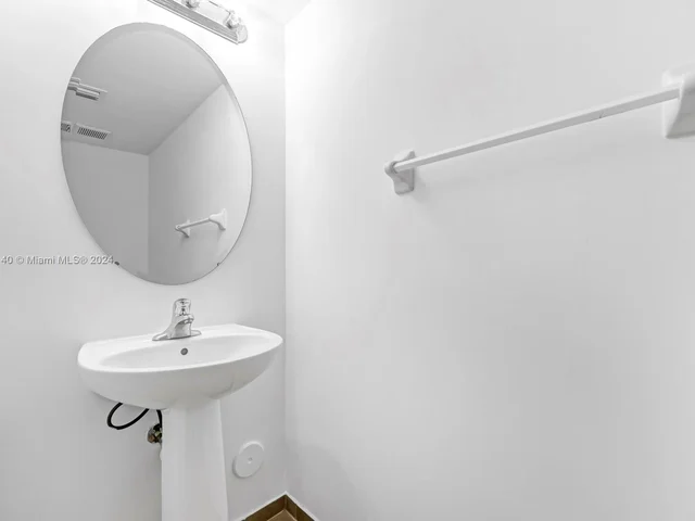 300 SE 37th Ter, Homestead FL 33033