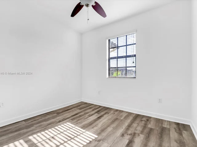 300 SE 37th Ter, Homestead FL 33033