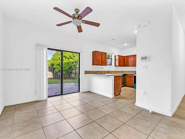 300 SE 37th Ter, Homestead FL 33033