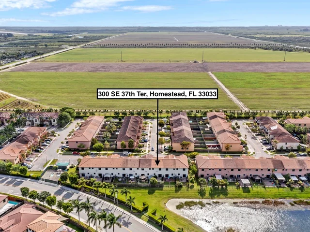 300 SE 37th Ter, Homestead FL 33033